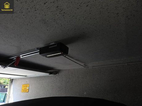 Garagentorantrieb mit Display und Diagnose‑LED – Fehlercodes und Blinkmuster verständlich erklärt